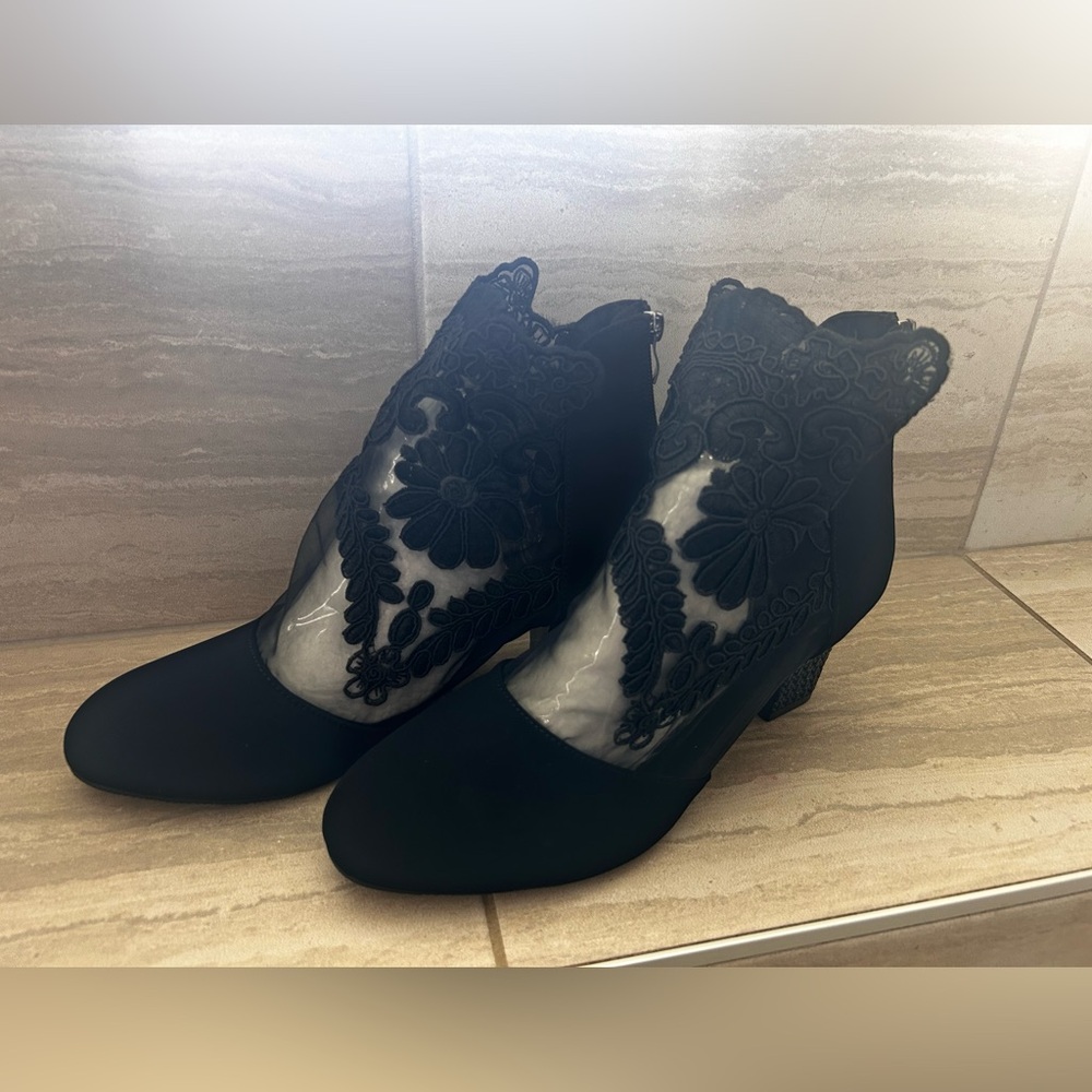Black closed toe lace heels size‎ 9.5 NEW - Picture 8 of 8